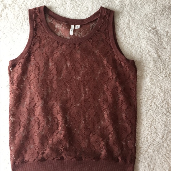 Perfect lace festival top! - Picture 2 of 2